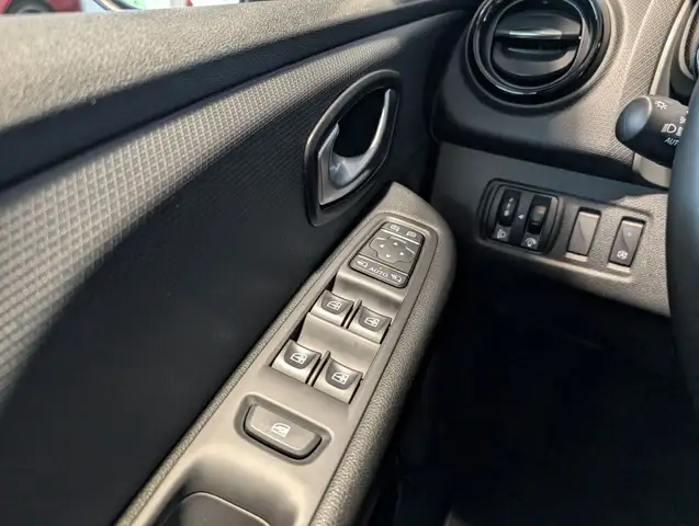 Renault Clio view 12