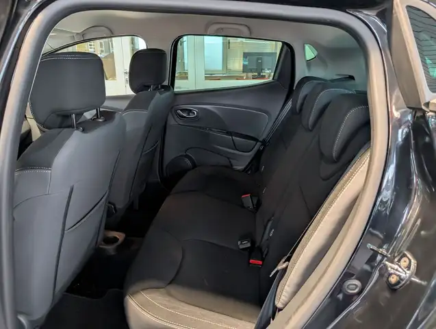 Renault Clio view 8