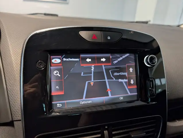 Renault Clio view 14