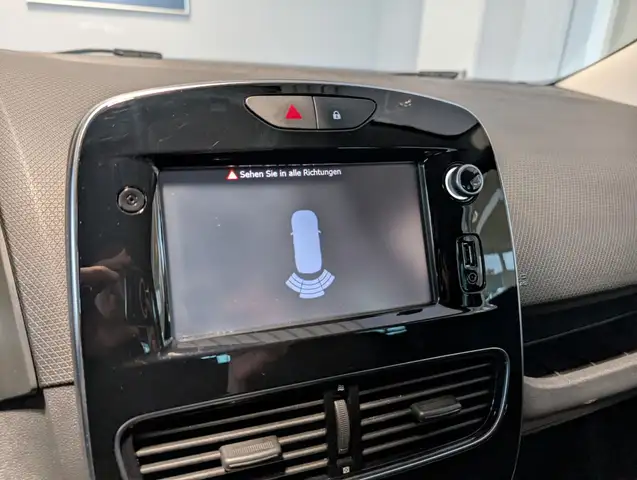 Renault Clio view 15