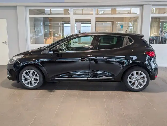 Renault Clio view 6