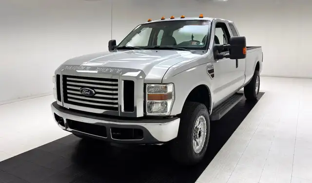 Ford F 250 Supercab XL 4x4 Long Bed Pickup