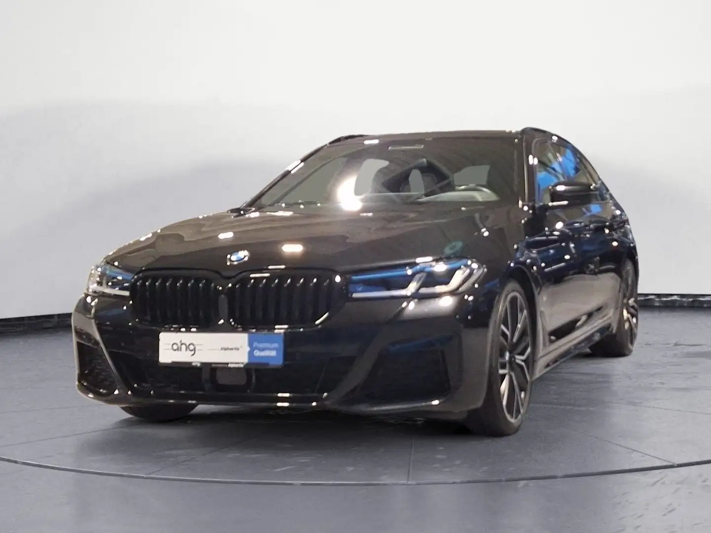 BMW 540 d xDrive Touring M Sport STHZ Laserlicht Pano Schwarz - 2