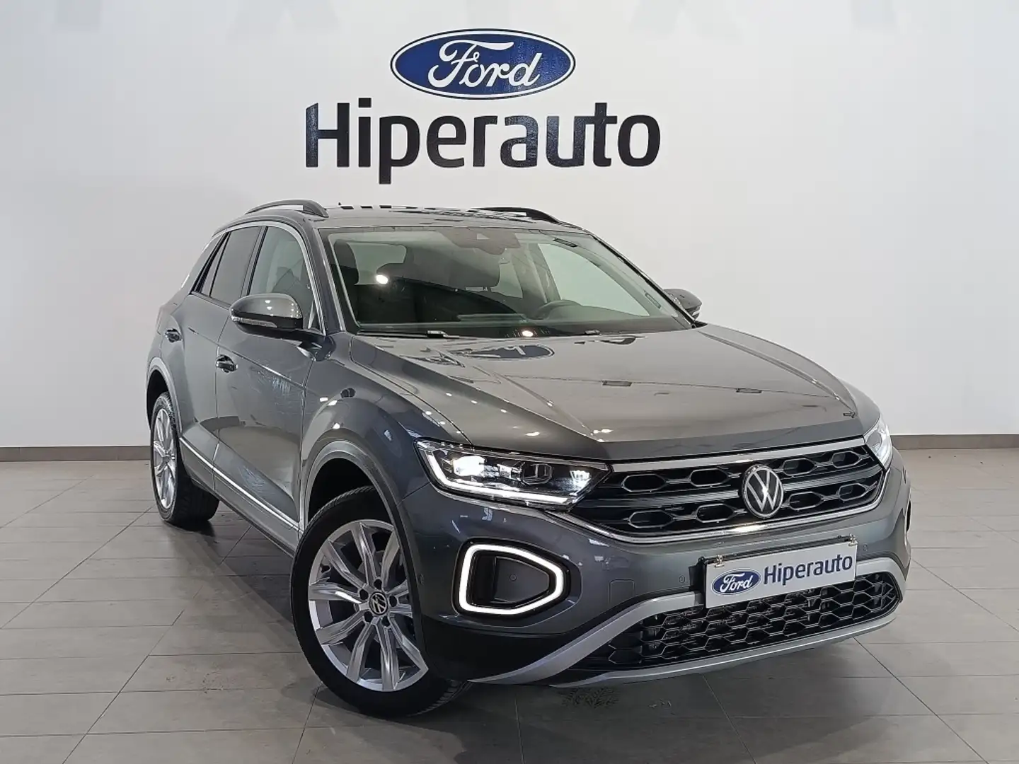 Volkswagen T-Roc 1.5 TSI Más DSG7 110KW Gris - 1