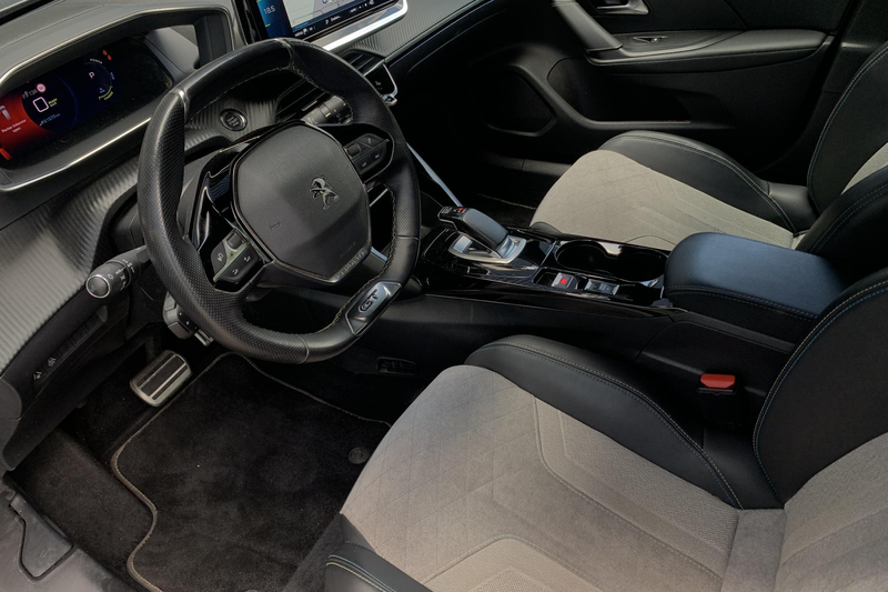 Peugeot e-2008 EV GT Pack 50 kWh | Navigatie | Adapt. Cruise Cont — photo 4