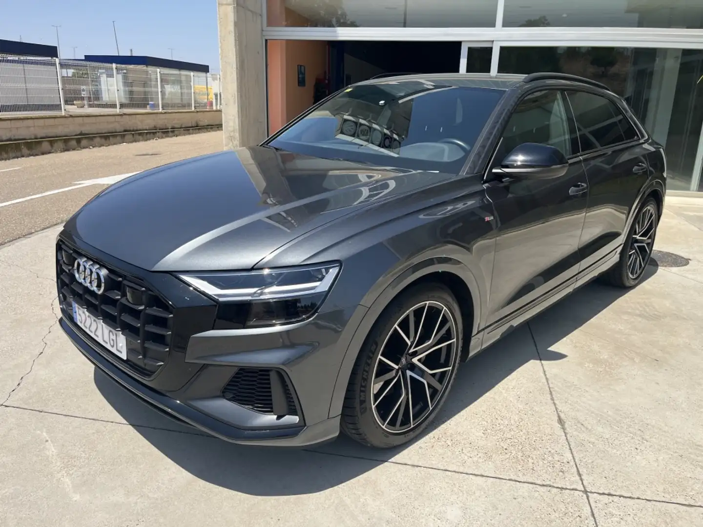 Audi Q8 50 TDI Black line quattro tiptronic Gris - 1