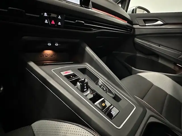Volkswagen Golf view 18