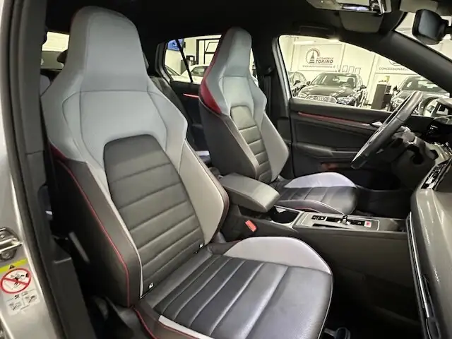 Volkswagen Golf view 23