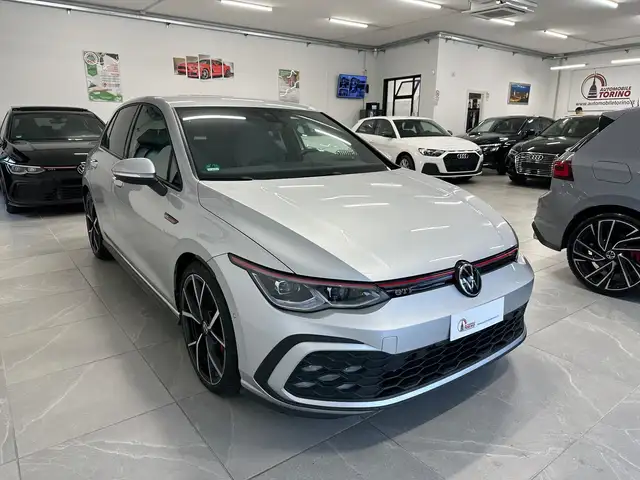 Volkswagen Golf view 3