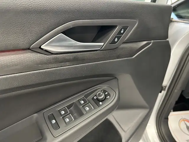 Volkswagen Golf view 13