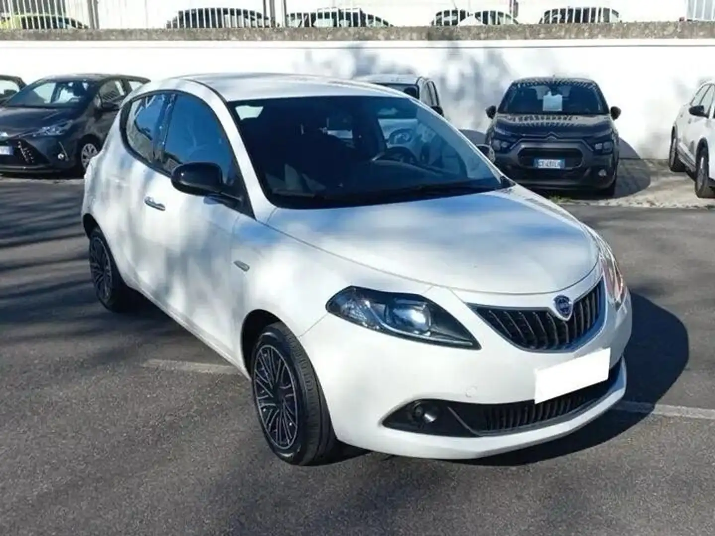 Lancia Ypsilon 1.0 firefly hybrid Gold s Bianco - 1