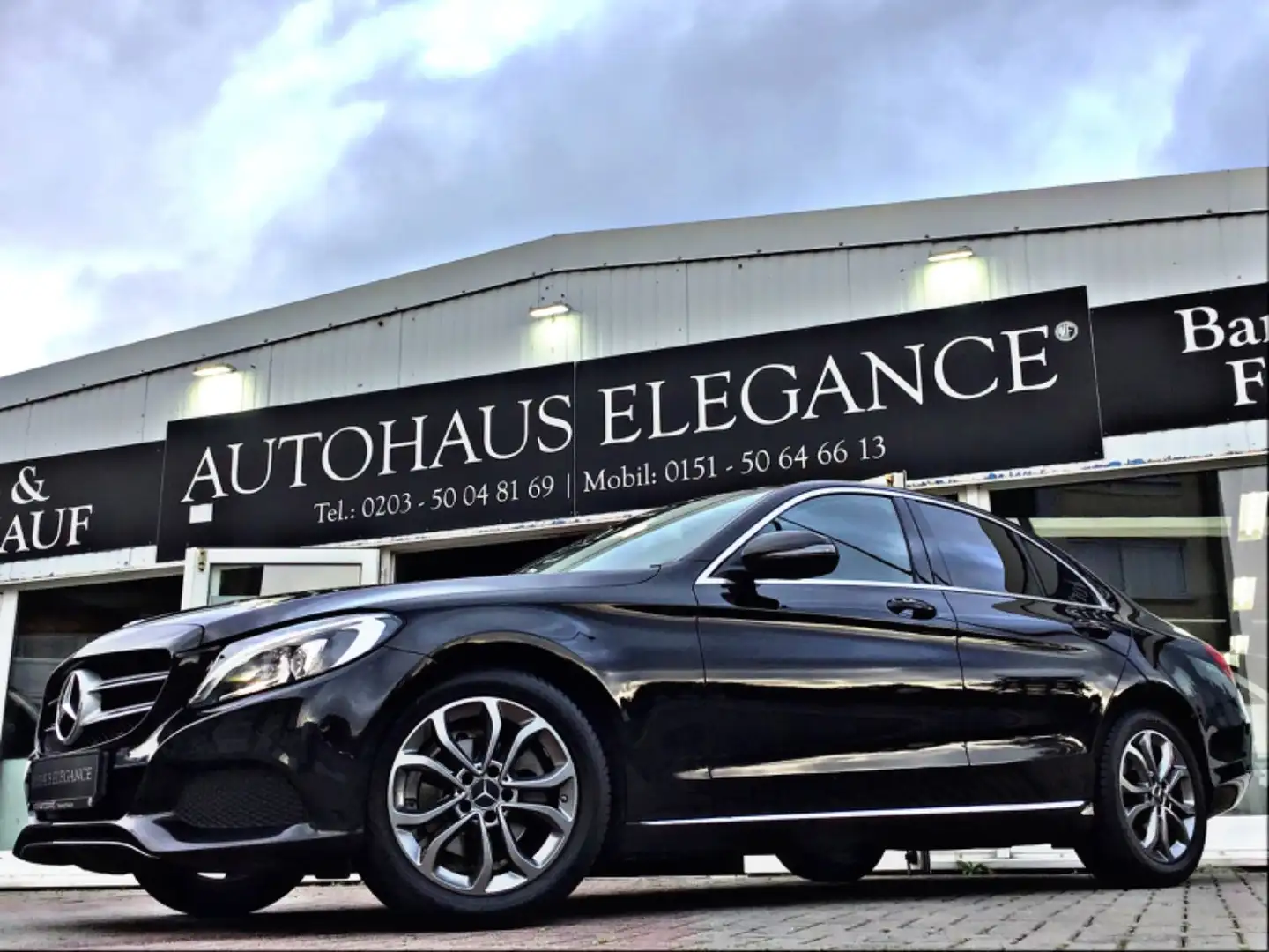 Mercedes-Benz C 180 CGI Lim. Aut.~Avantgarde~Navi~Comand~LED Noir - 2