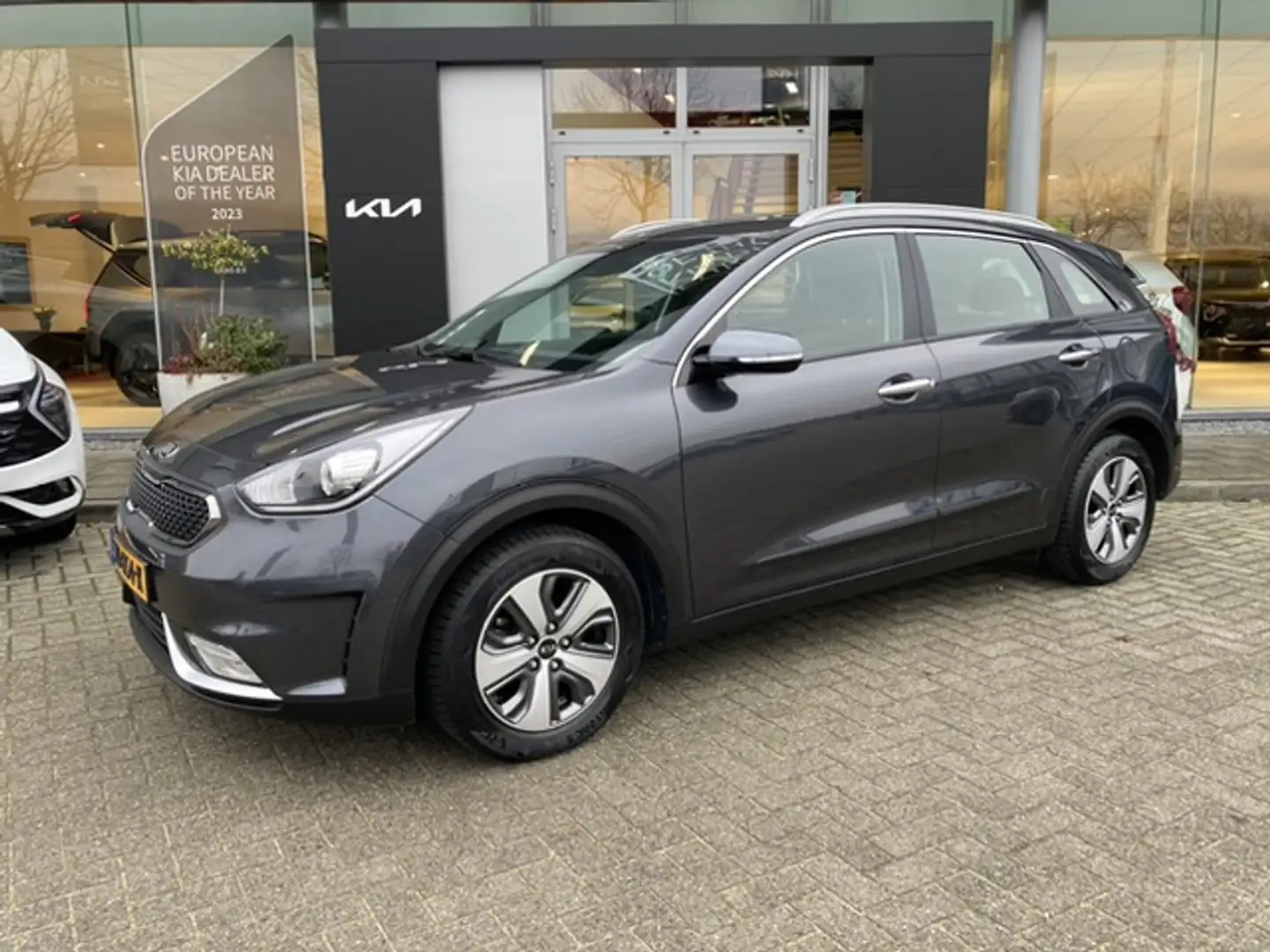 Kia Niro 1.6 GDi Hybrid DynamicLine Trekhaak info Roel 0492 Grijs - 1