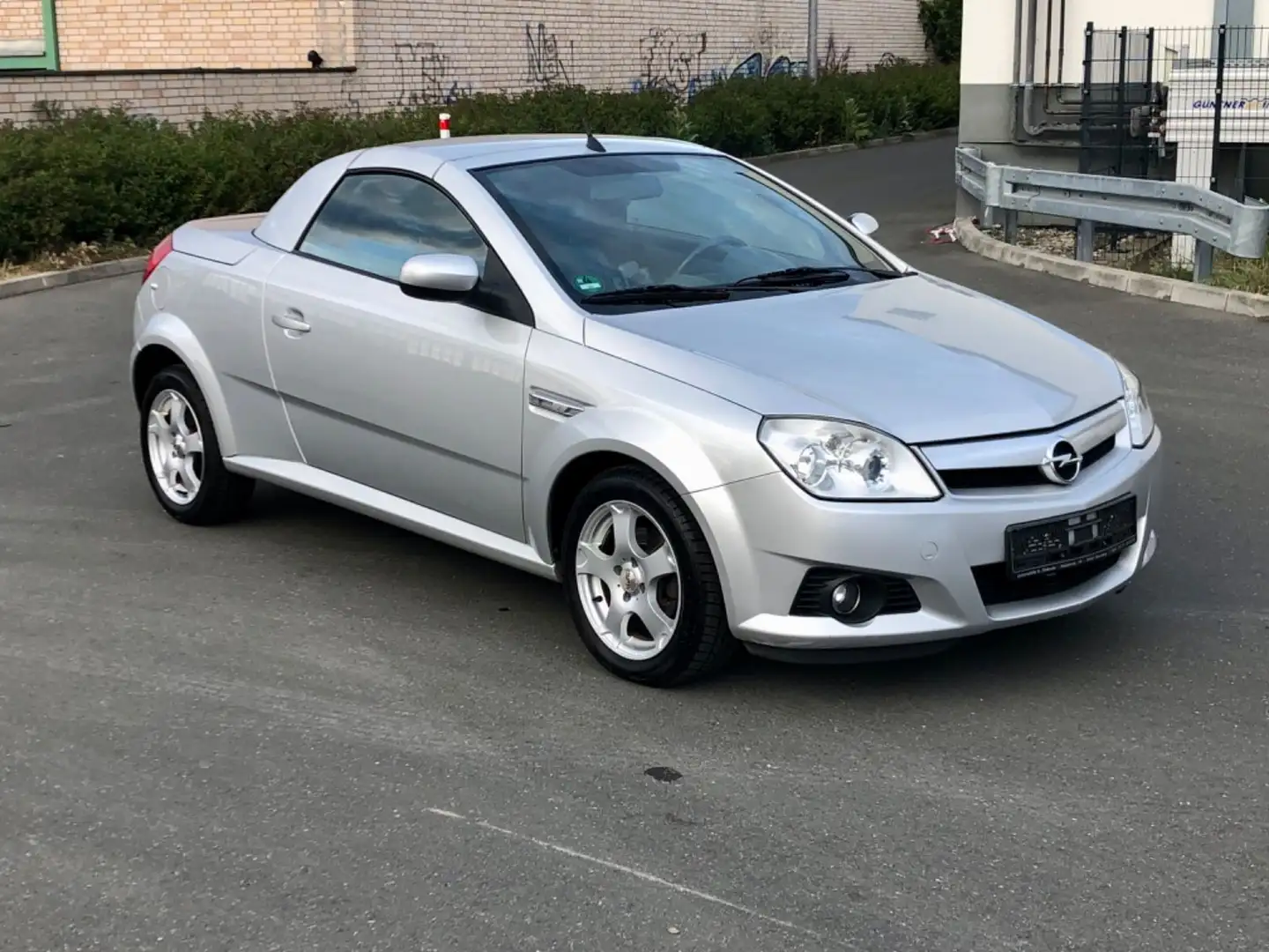 Opel Tigra Twin Top Edition 1.4 2. Hand Plateado - 1