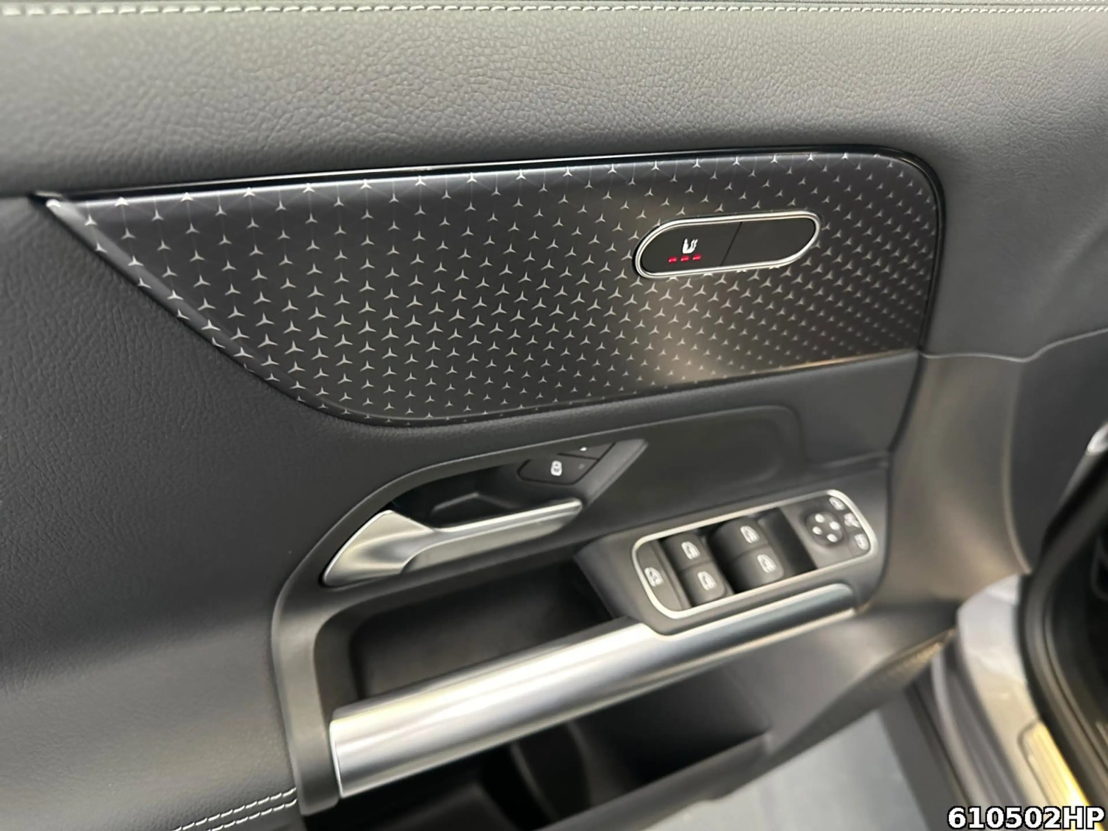 Mercedes-Benz GLA 200 Progressive AHK Rückfahrkamera LED Spurh — photo 14