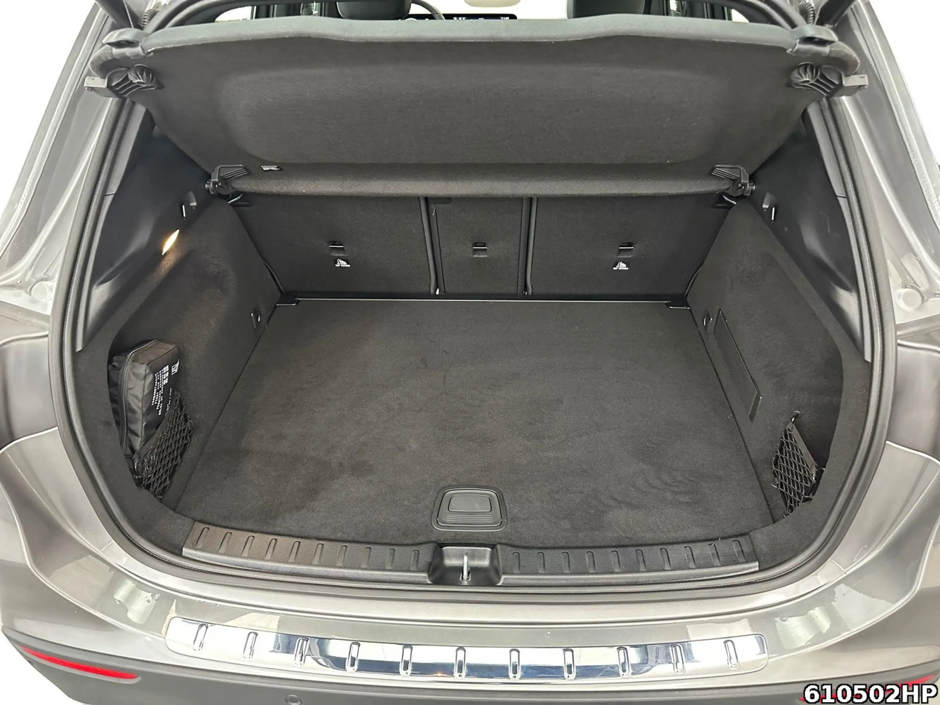 Mercedes-Benz GLA 200 Progressive AHK Rückfahrkamera LED Spurh — photo 6