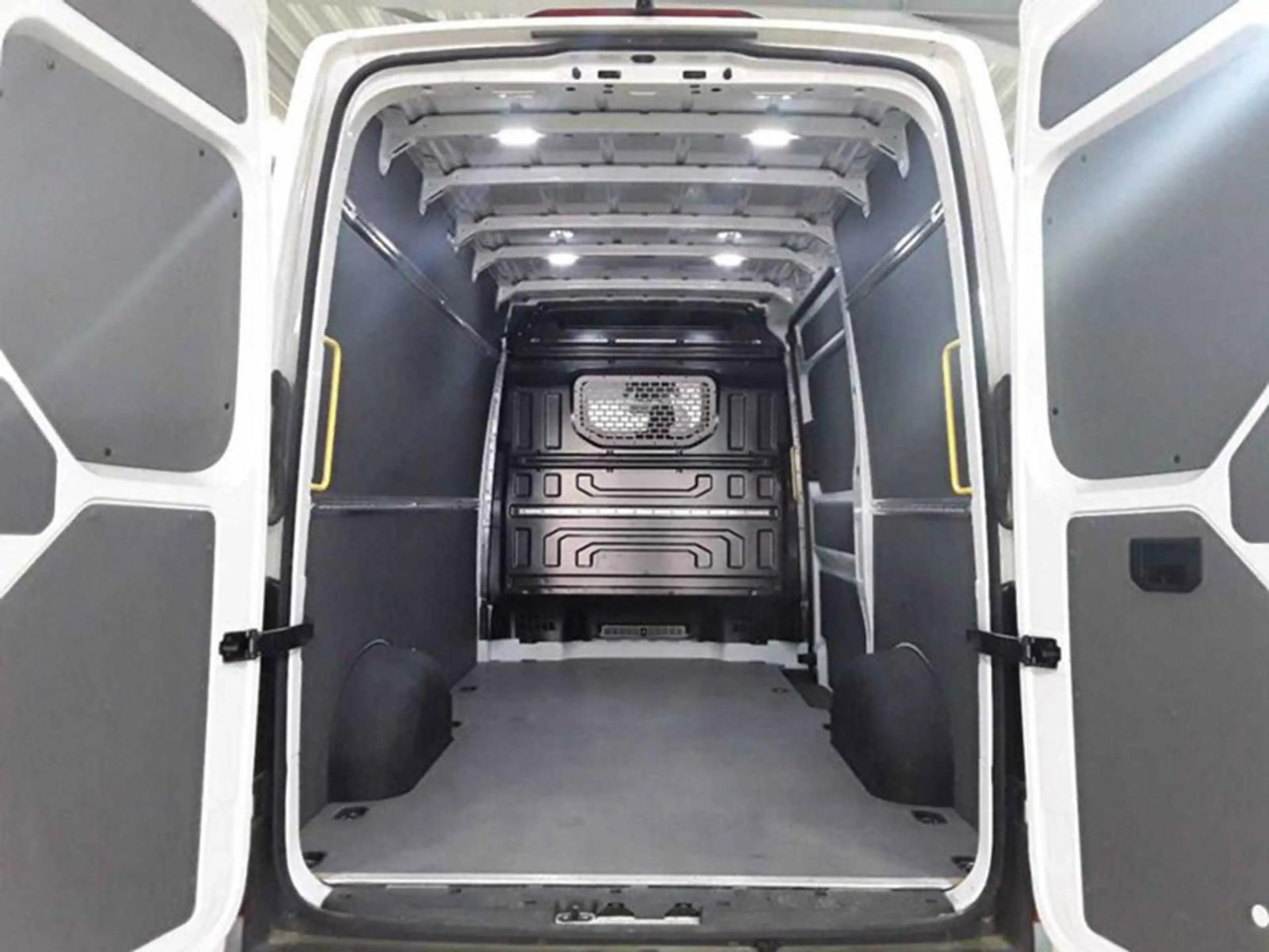 Volkswagen Crafter Kasten 35 L3H3 NAV AHK oh.Schäden 5J.Gar — photo 8