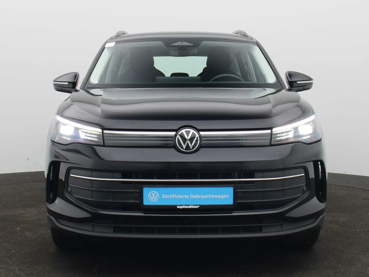 Volkswagen Tiguan Life 2.0TDI DSG/ LED, AHK, RFK, SHZ, Navi Zwart - 2