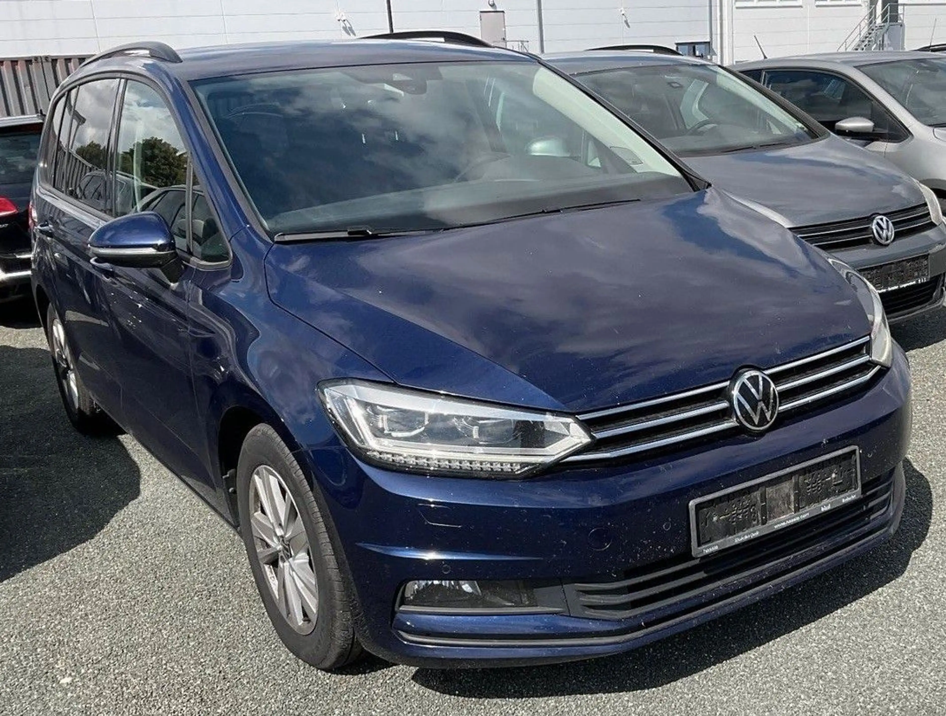Volkswagen Touran 2,0 TDI DSG*VIRTUAL*KAM*ACC*7-SITZE*VOLL