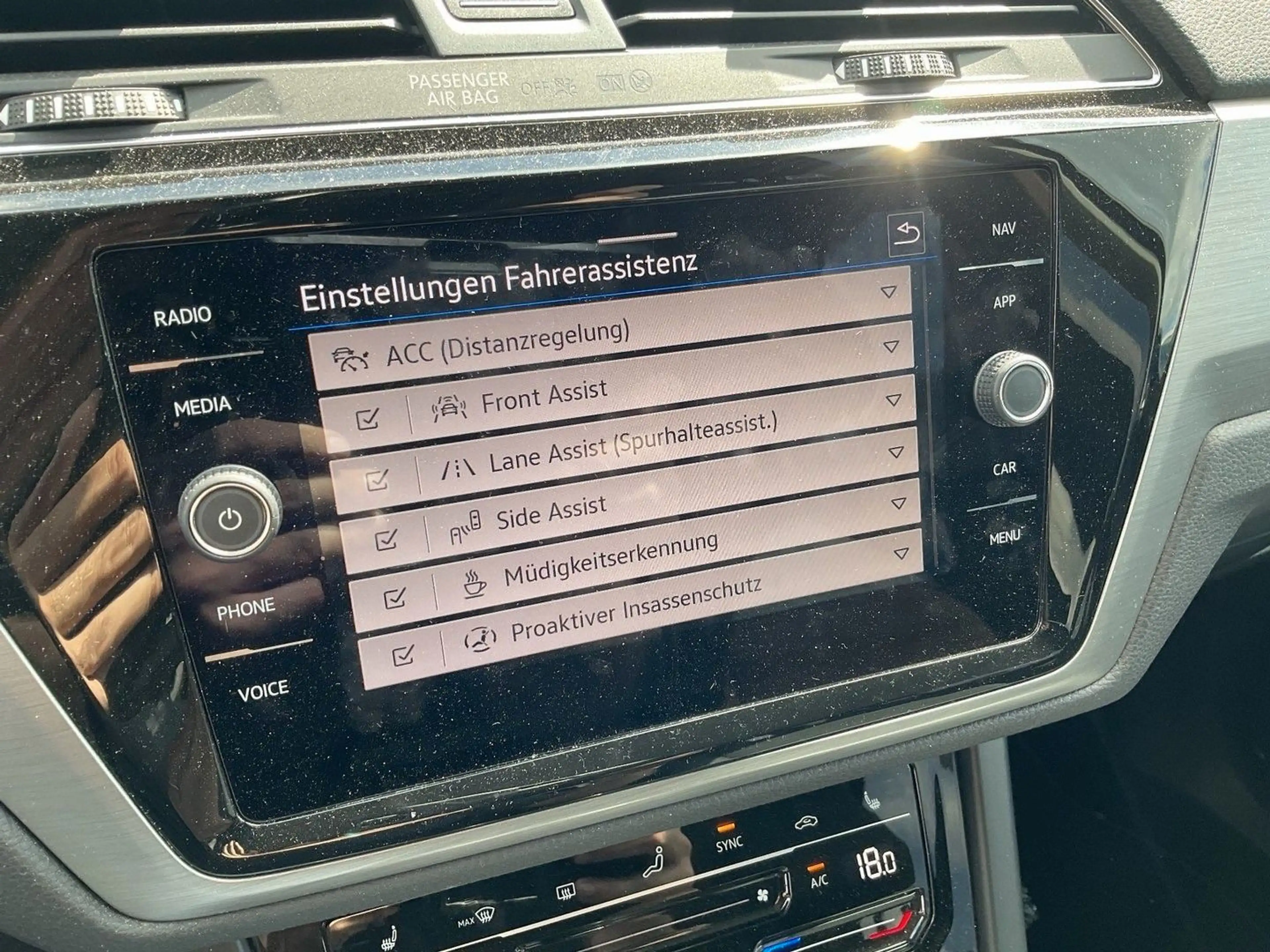 Volkswagen Touran 2,0 TDI DSG*VIRTUAL*KAM*ACC*7-SITZE*VOLL — photo 10