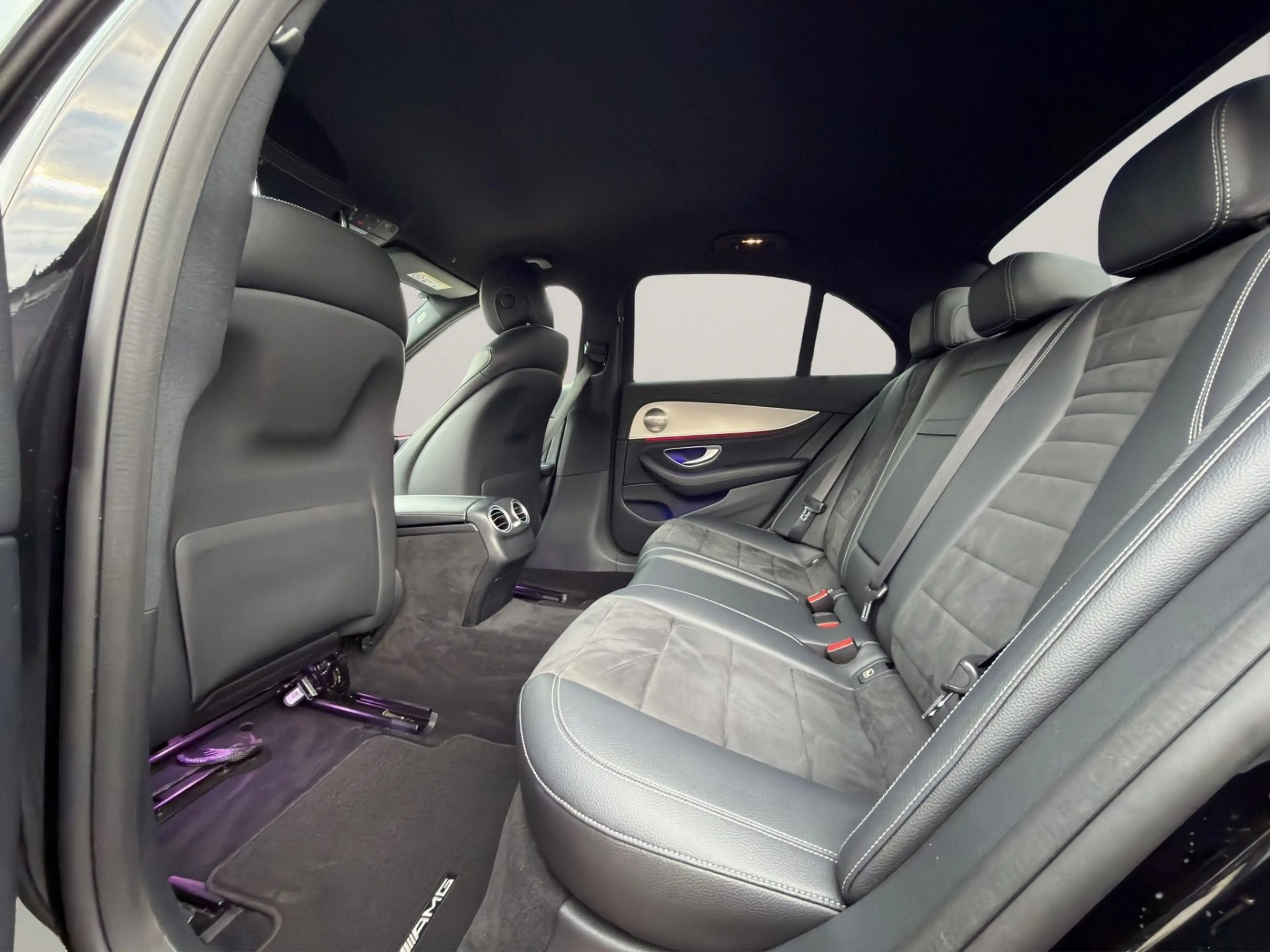 Mercedes-Benz E 220 D AMG-LINE AB WERK / PARKPILOT / SHZ / TOP — photo 14