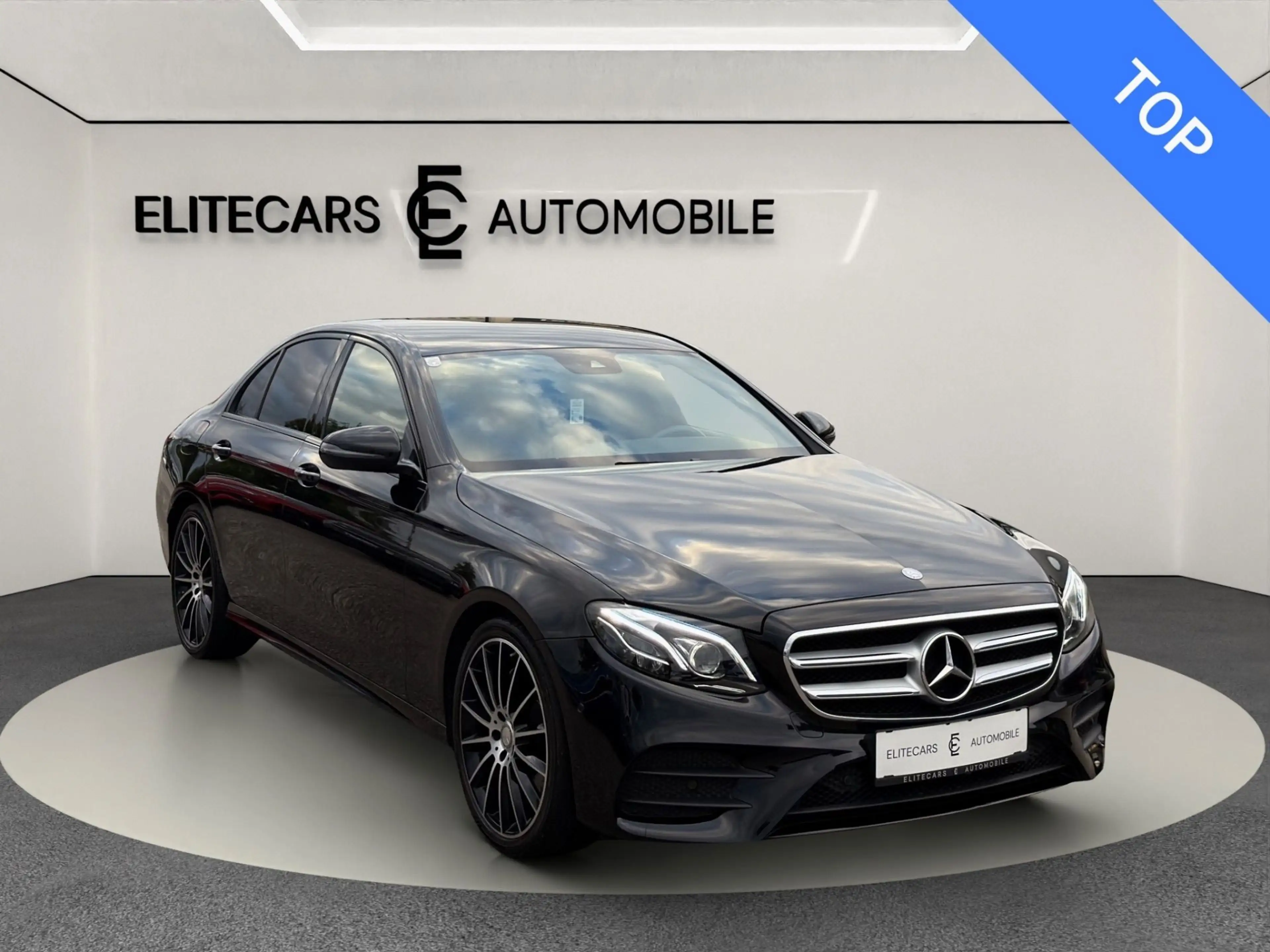 Mercedes-Benz E 220 D AMG-LINE AB WERK / PARKPILOT / SHZ / TOP