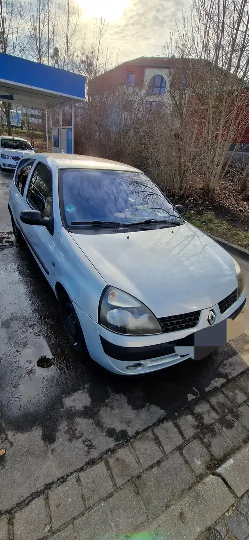 Renault Clio Clio 1.2 Authentique Silber - 2