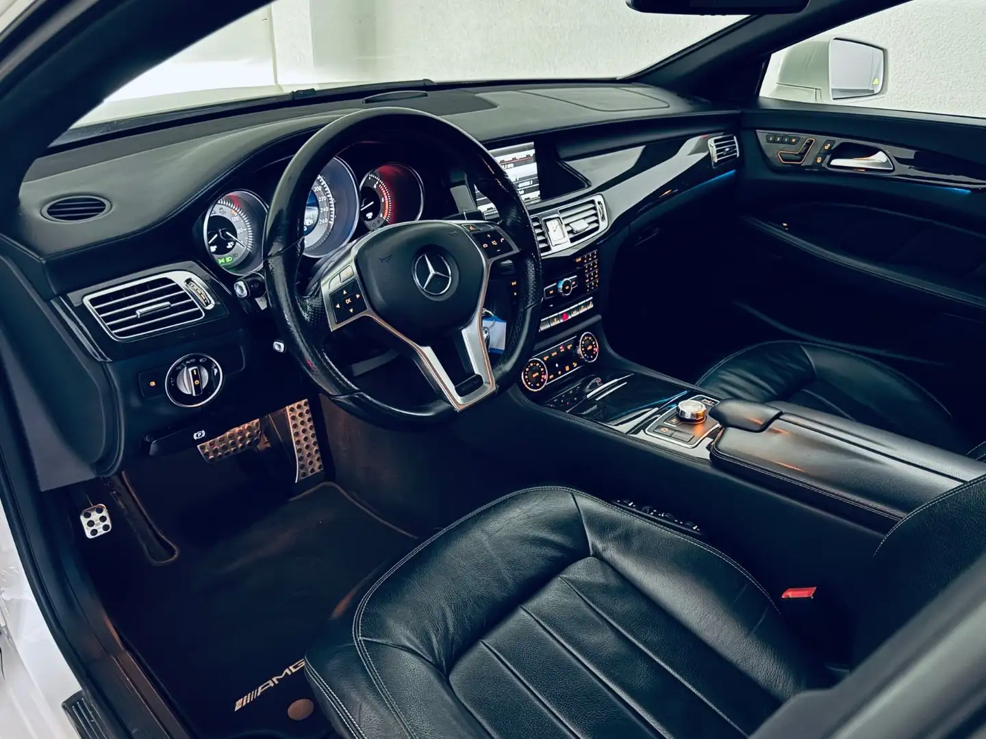 Mercedes-Benz CLS 350 CLS Shooting Brake  350 CDI BE 4Matic AMG -Line - 2