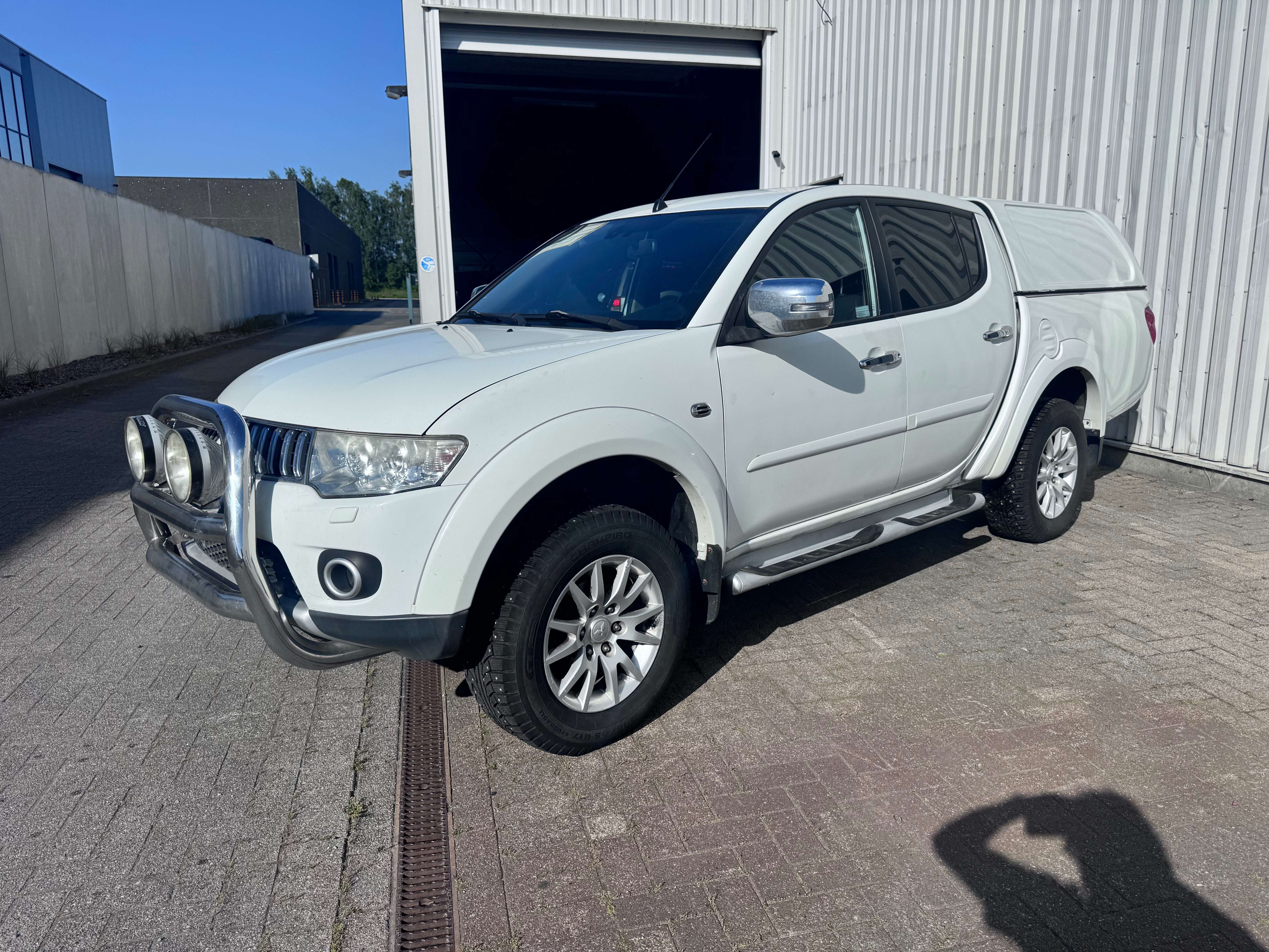 Mitsubishi L200