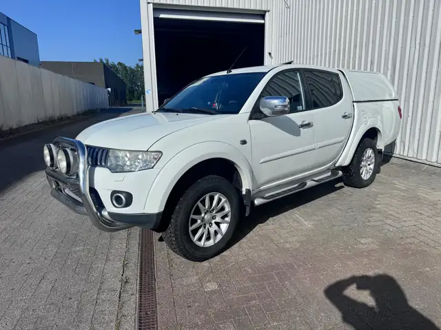 Mitsubishi L200