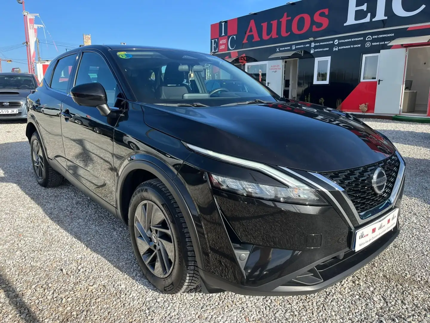 Nissan Qashqai 1.3 DIG-T mHEV 12V Acenta 4x2 Aut. 116kW Schwarz - 1