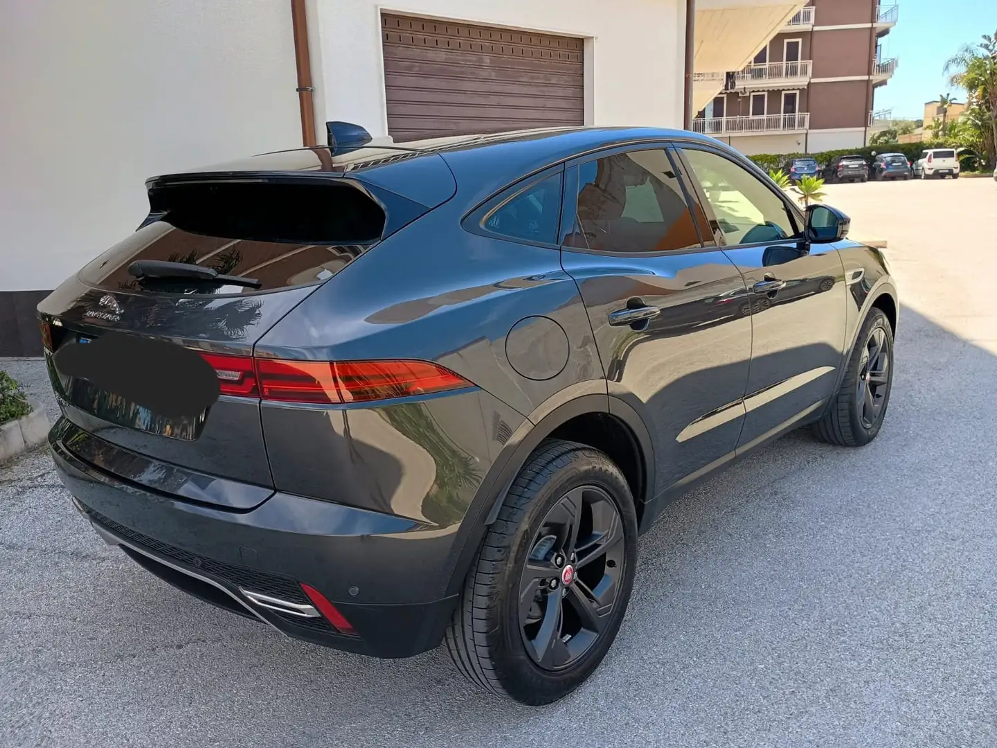 Jaguar E-Pace E-Pace 1.5 i3 mhev R-Dynamic HSE fwd 160cv auto Grigio - 2