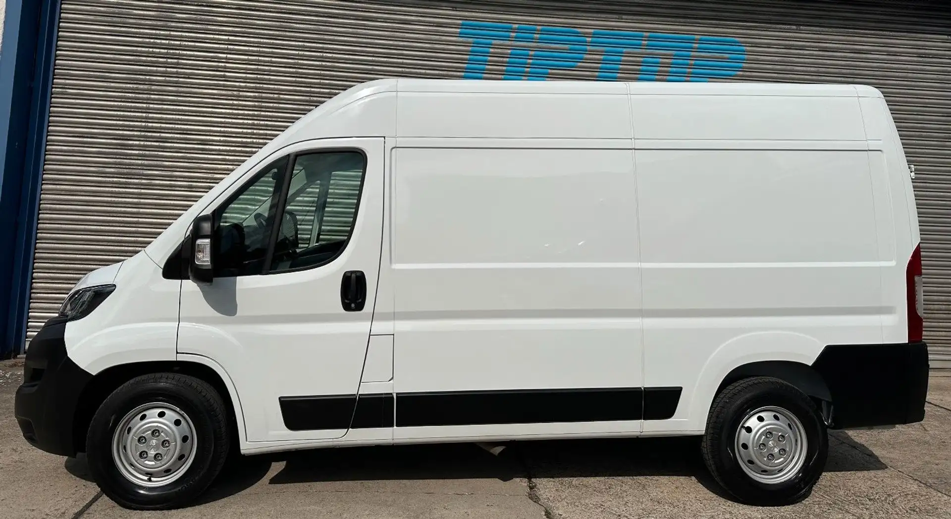 Peugeot Boxer Kasten Hochraum 435 L2H2 BlueHDi 140* Weiß - 2