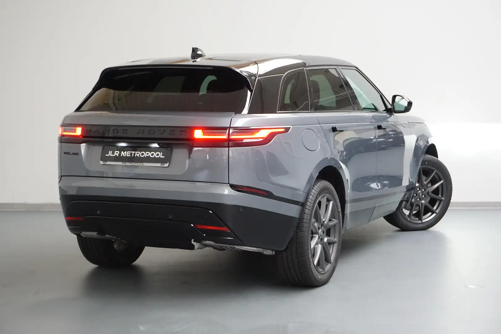 Land Rover Range Rover Velar P400e Dynamic SE AWD Auto. 24M Gris - 2