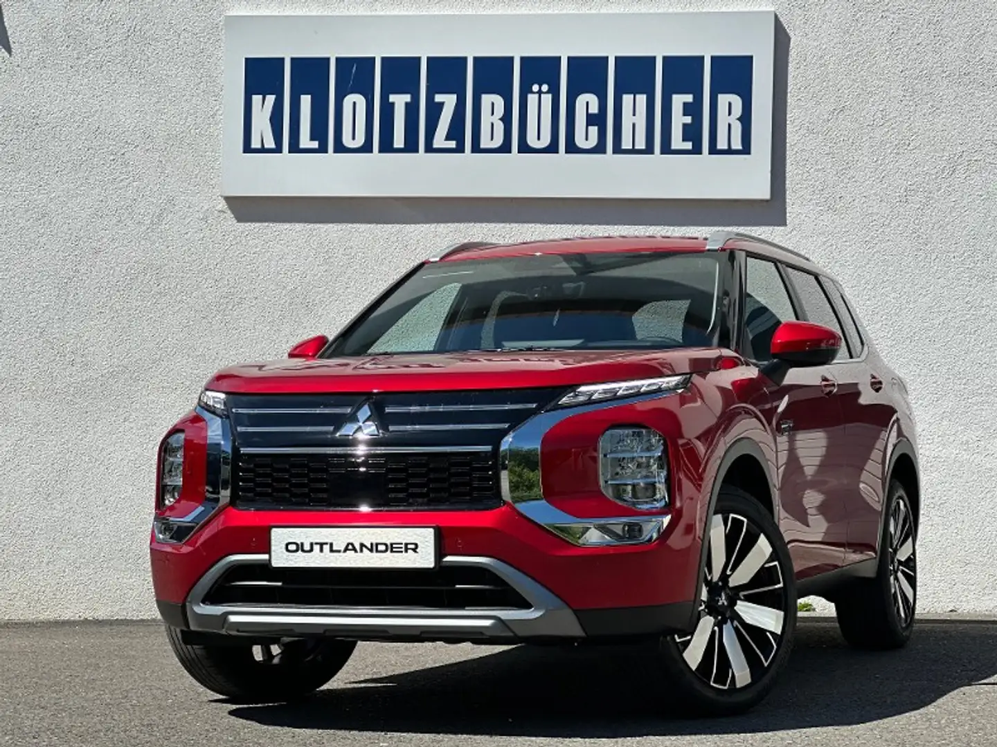 Mitsubishi Outlander 2.4L PHEV Intro Edition Rouge - 1