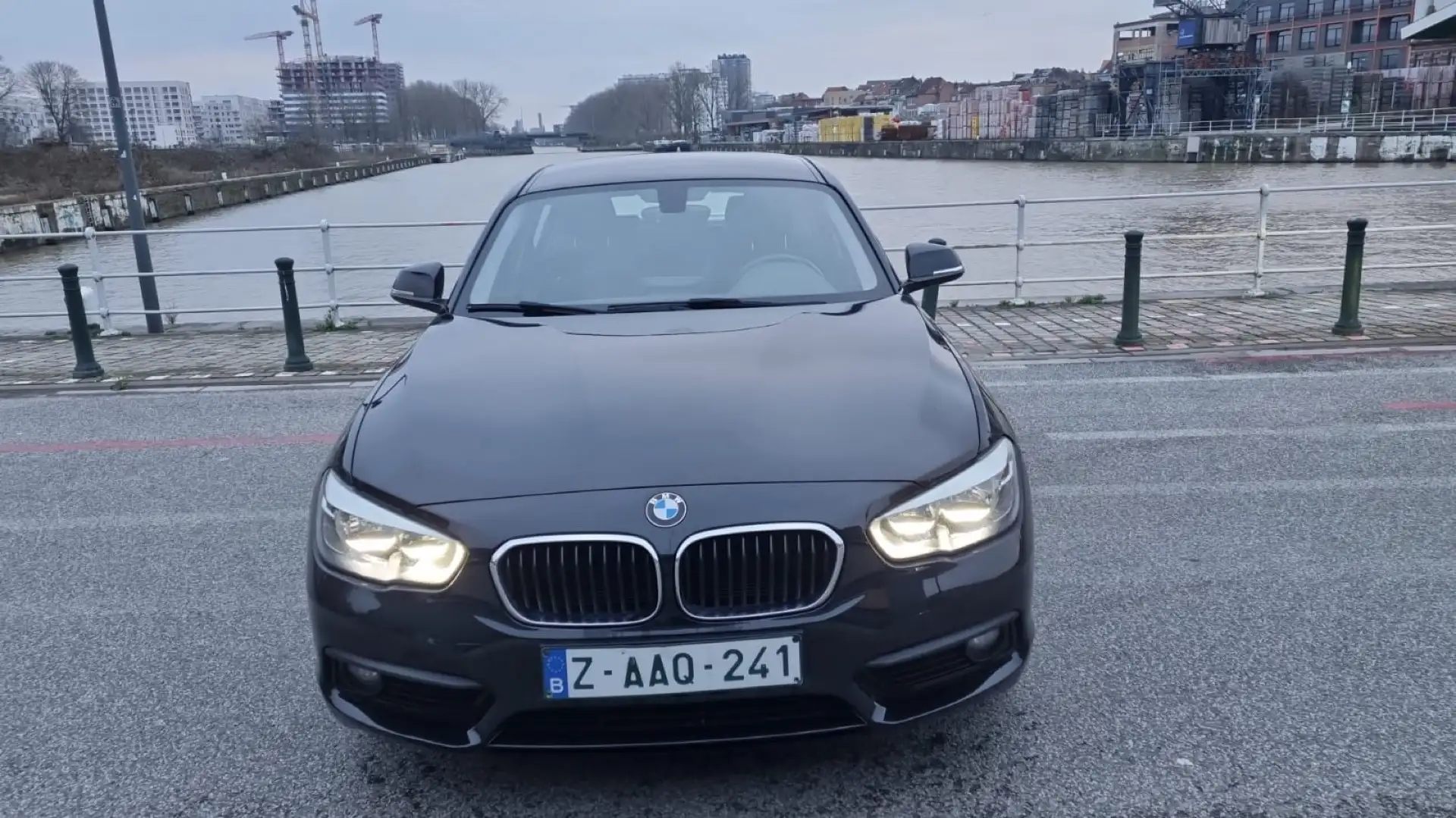 BMW 116 JOY Edition (EU6d-TEMP) Zwart - 1