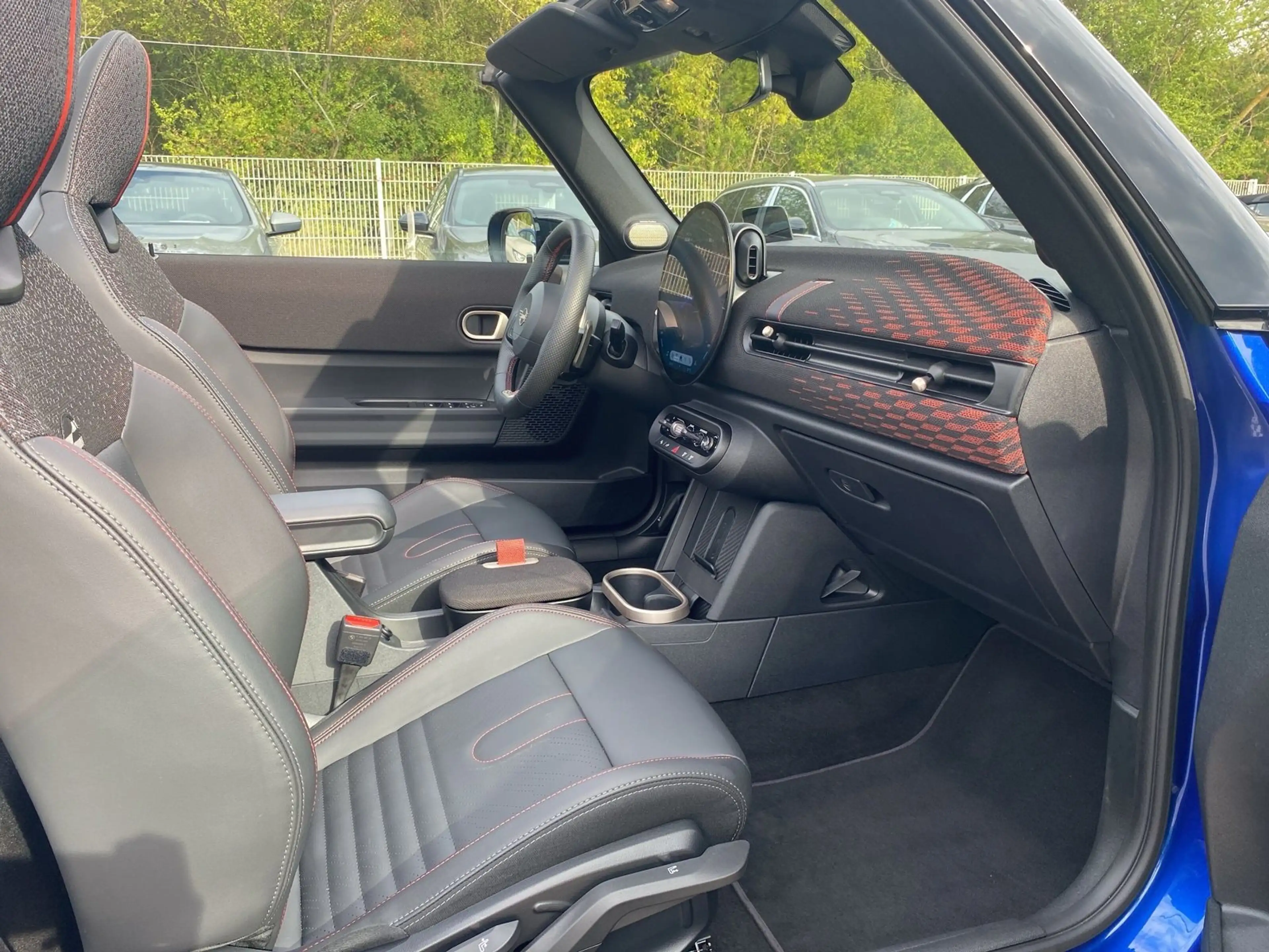 MINI Cooper C Cabrio Cooper C JCW Trim HUD HK HiFi Paket M Kamera Navi — photo 11