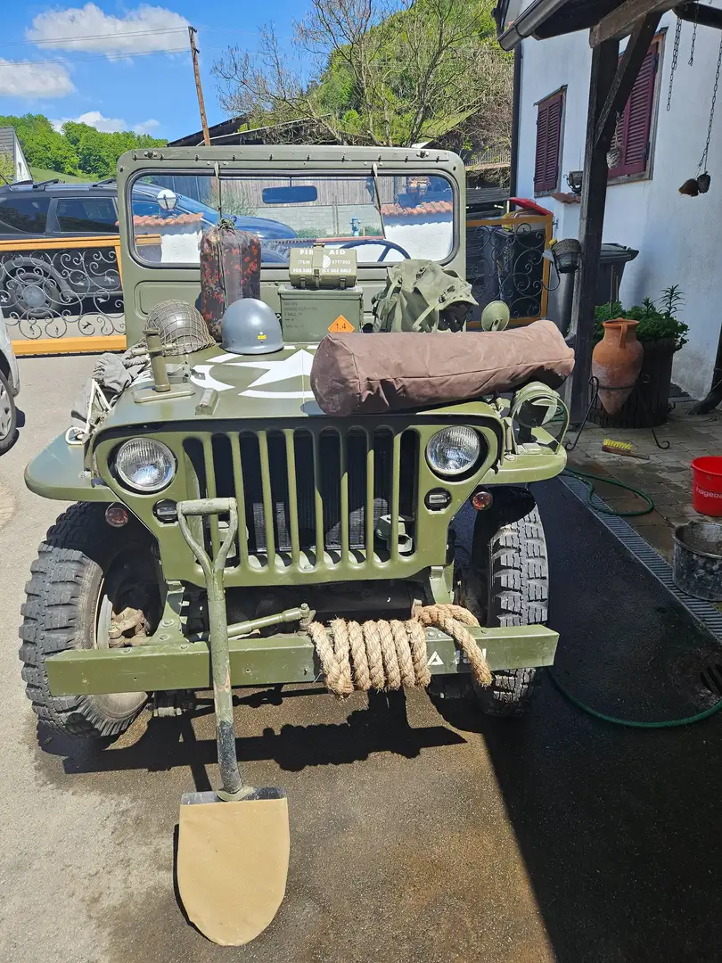Oldtimer Willys Grün - 1