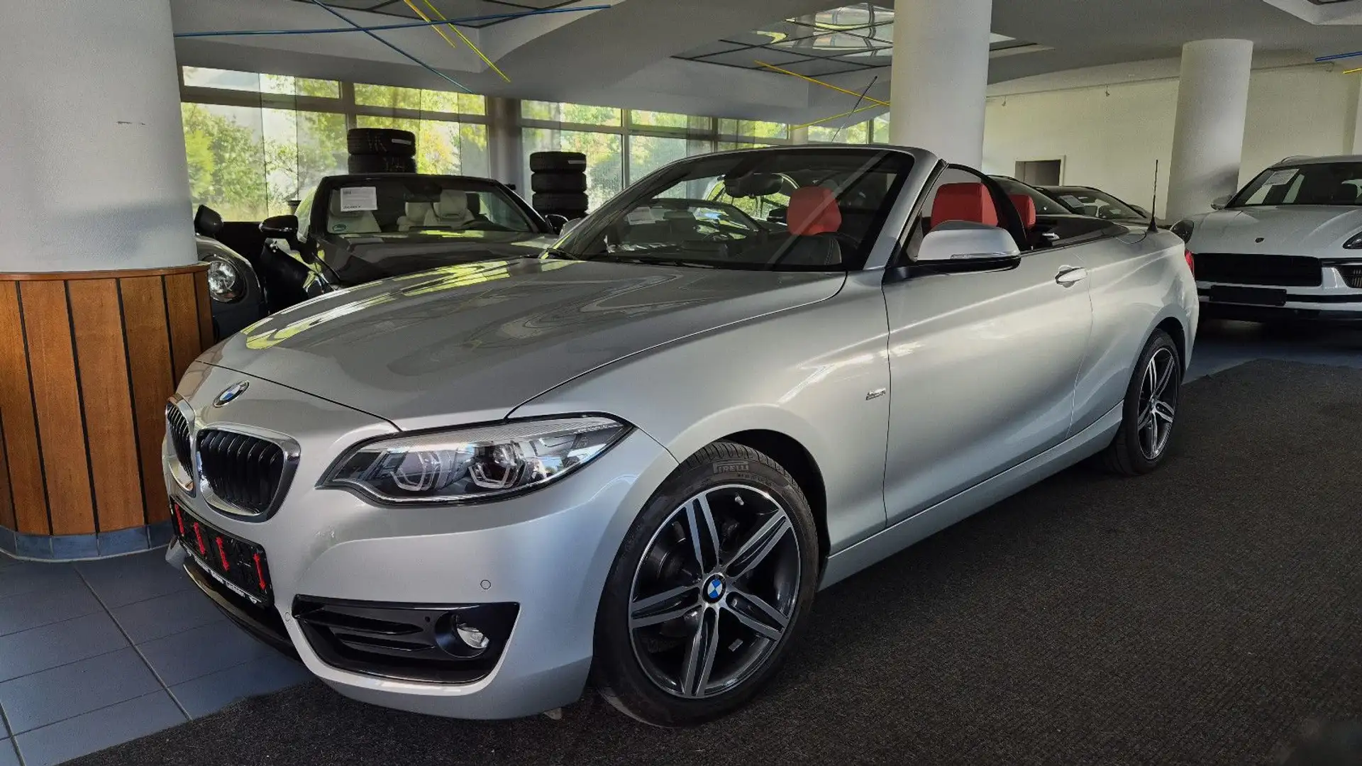 BMW 218 i Sport Line/Business/LED/Leder/Navi/RFK/Temp Zilver - 1