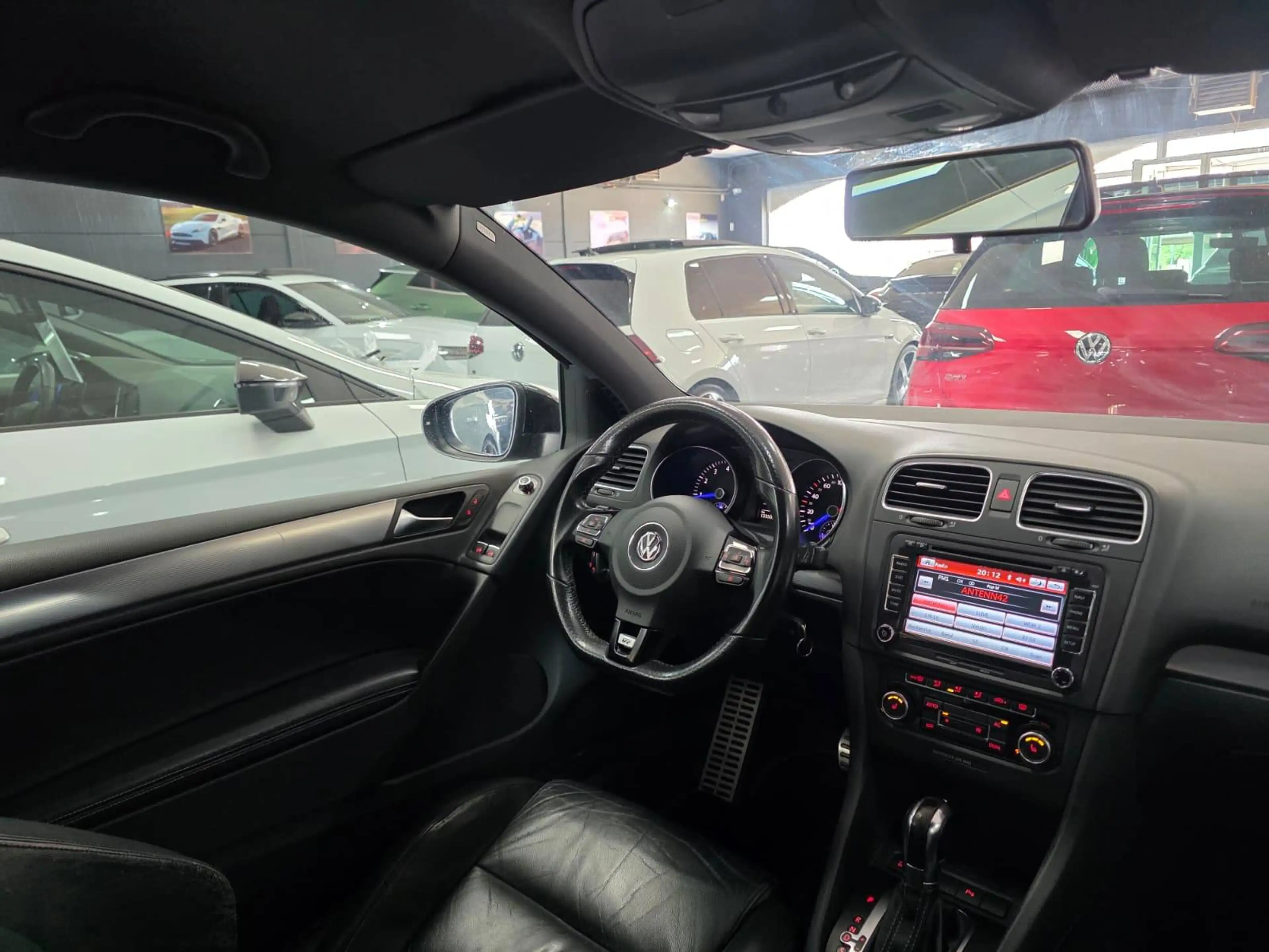 Volkswagen Golf R 2.0 TSI 4motion DSG6 / BI-XENON / NAVI / PDC / CLIMTRONIC / UNIQUE ! — photo 13