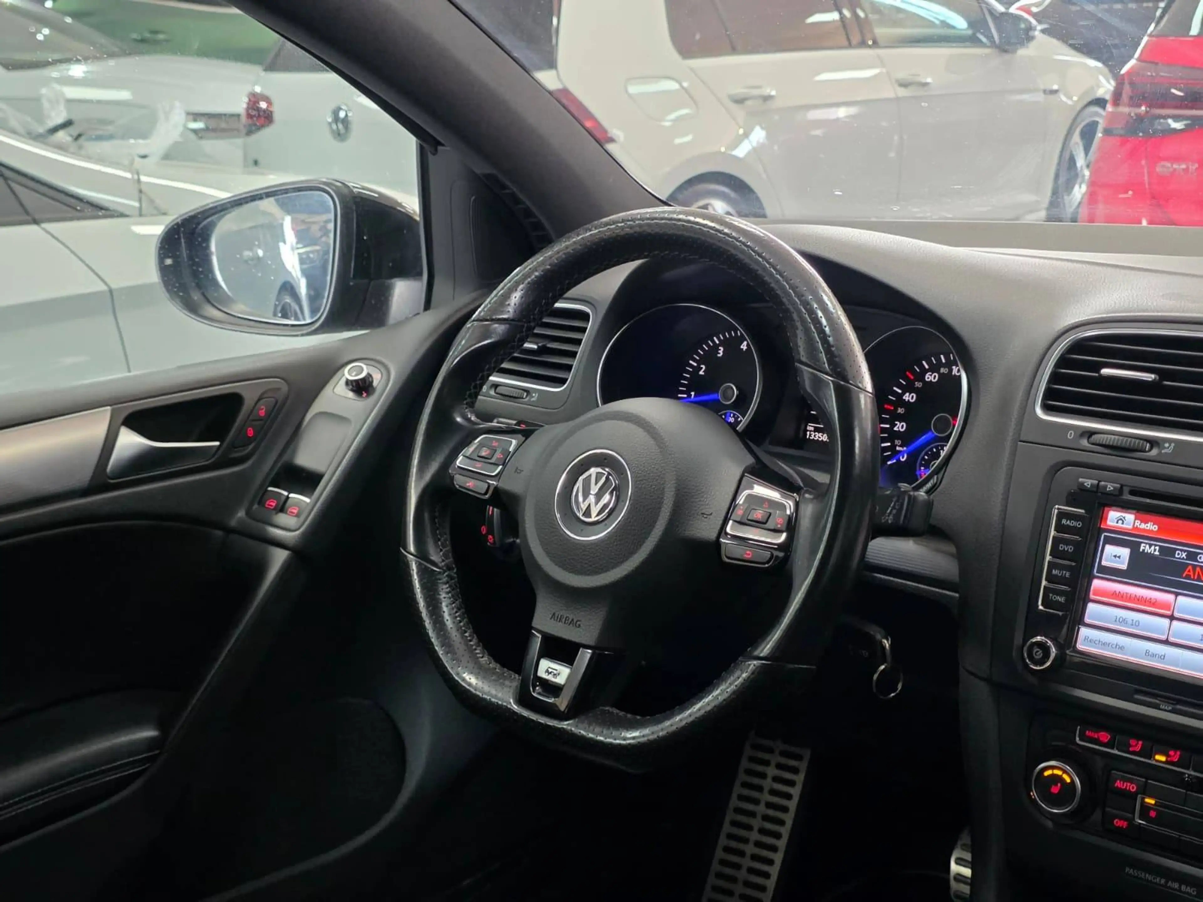 Volkswagen Golf R 2.0 TSI 4motion DSG6 / BI-XENON / NAVI / PDC / CLIMTRONIC / UNIQUE ! — photo 14