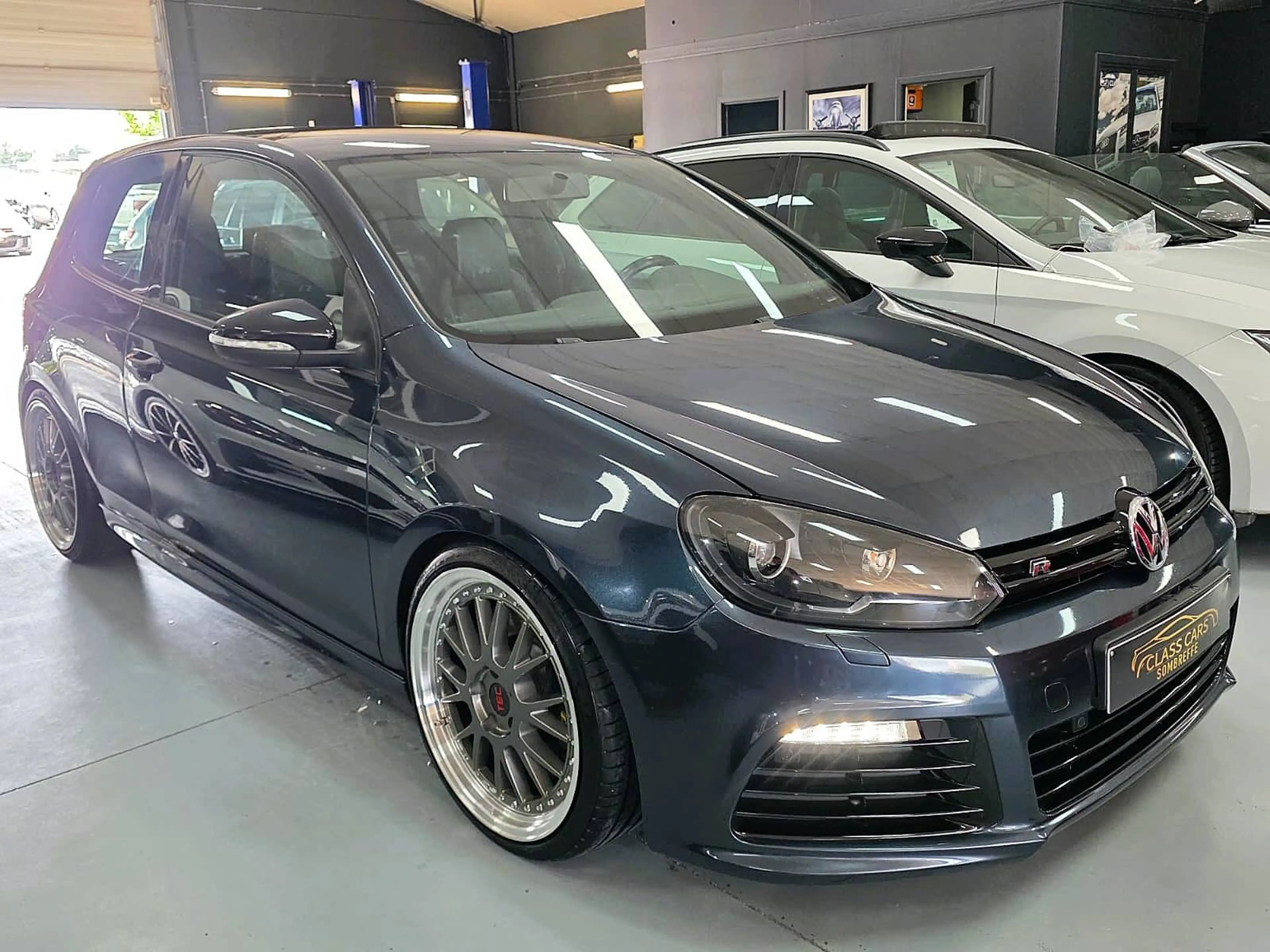 Volkswagen Golf R 2.0 TSI 4motion DSG6 / BI-XENON / NAVI / PDC / CLIMTRONIC / UNIQUE ! — photo 2