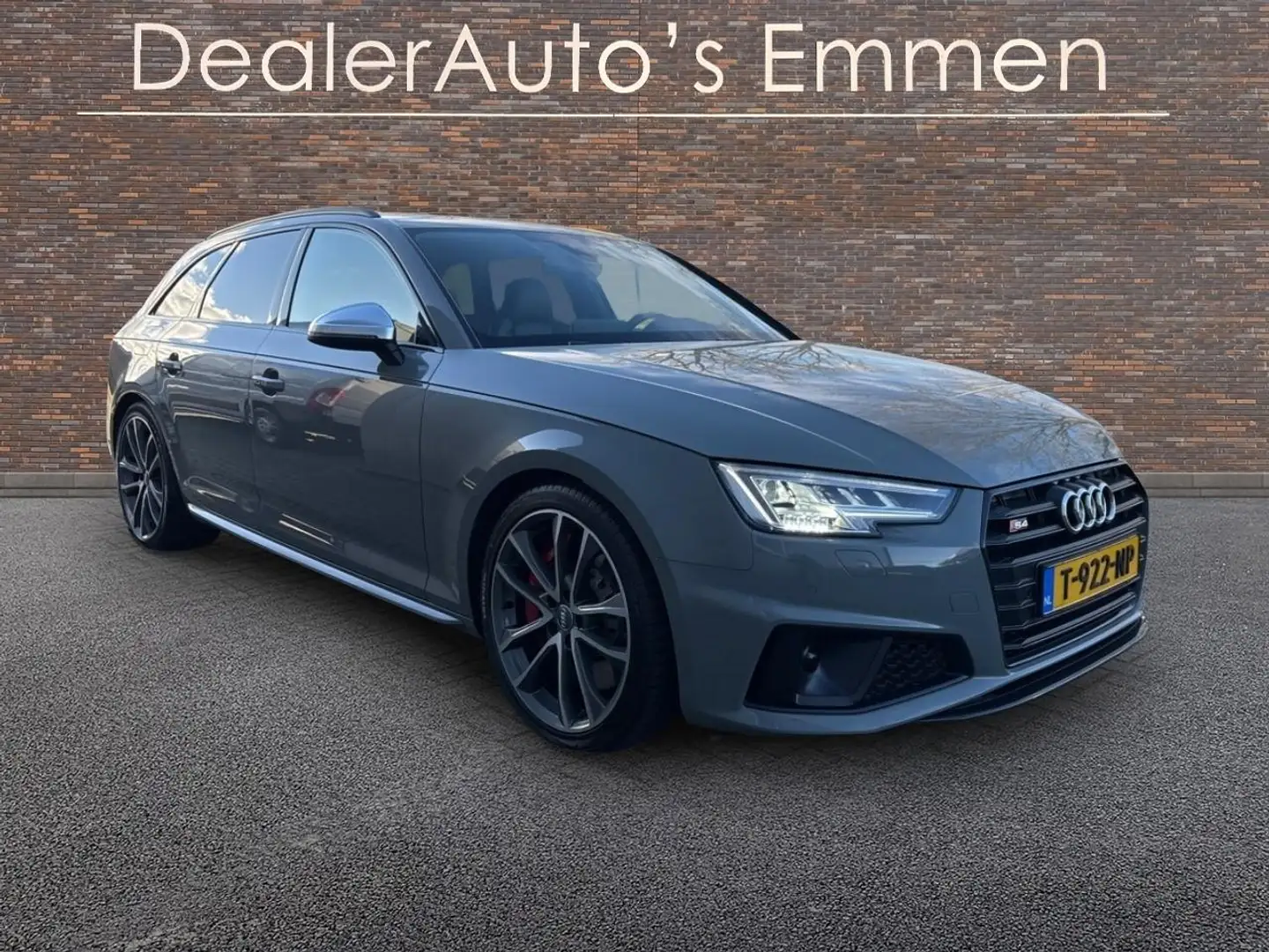 Audi A4 Avant 3.0 TDI S4 quattro Grijs - 1