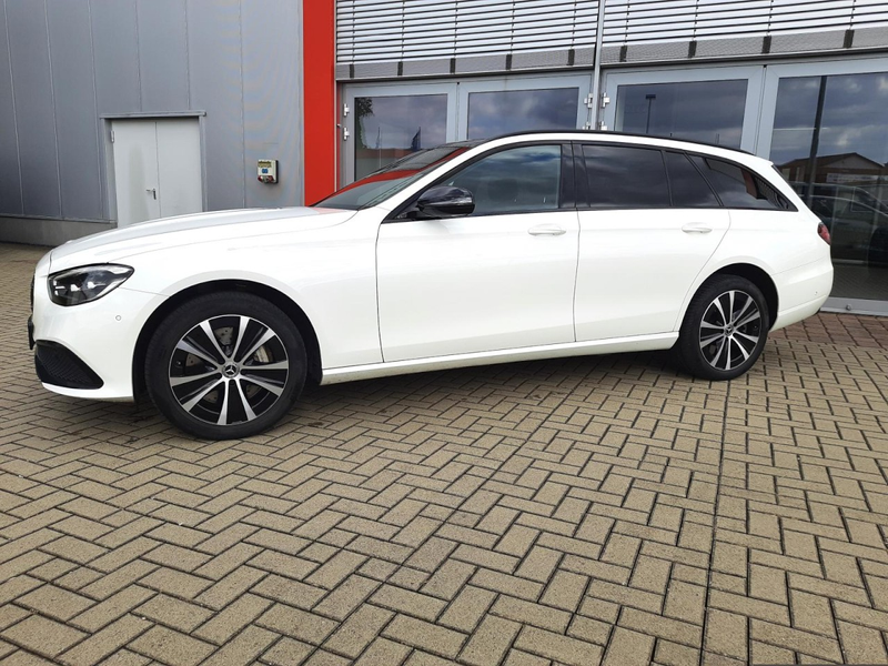 Mercedes-Benz E 300 T-Modell 4Matic Avantgarde DACH, AHK, TOTW Klima — photo 3