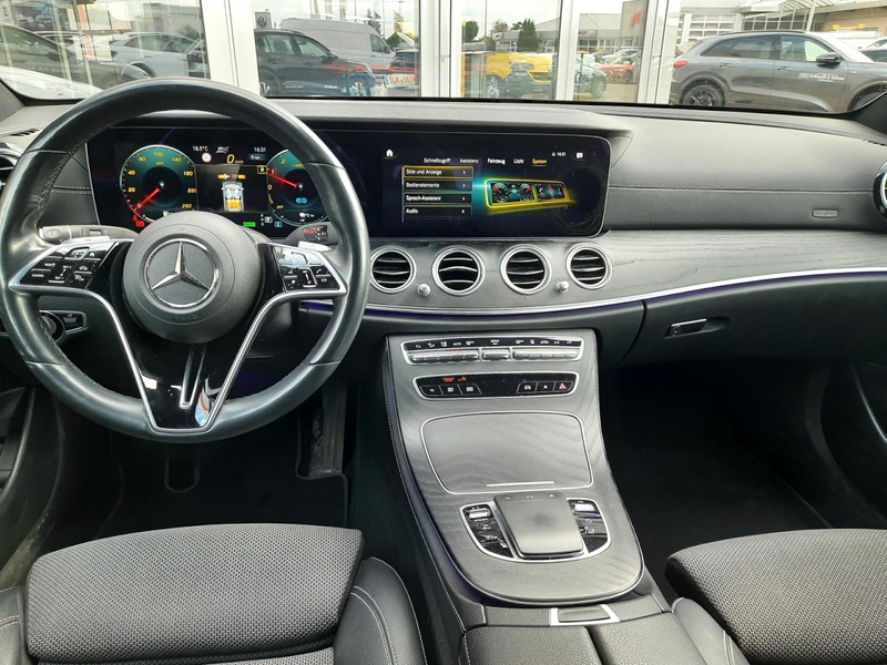 Mercedes-Benz E 300 T-Modell 4Matic Avantgarde DACH, AHK, TOTW Klima — photo 13