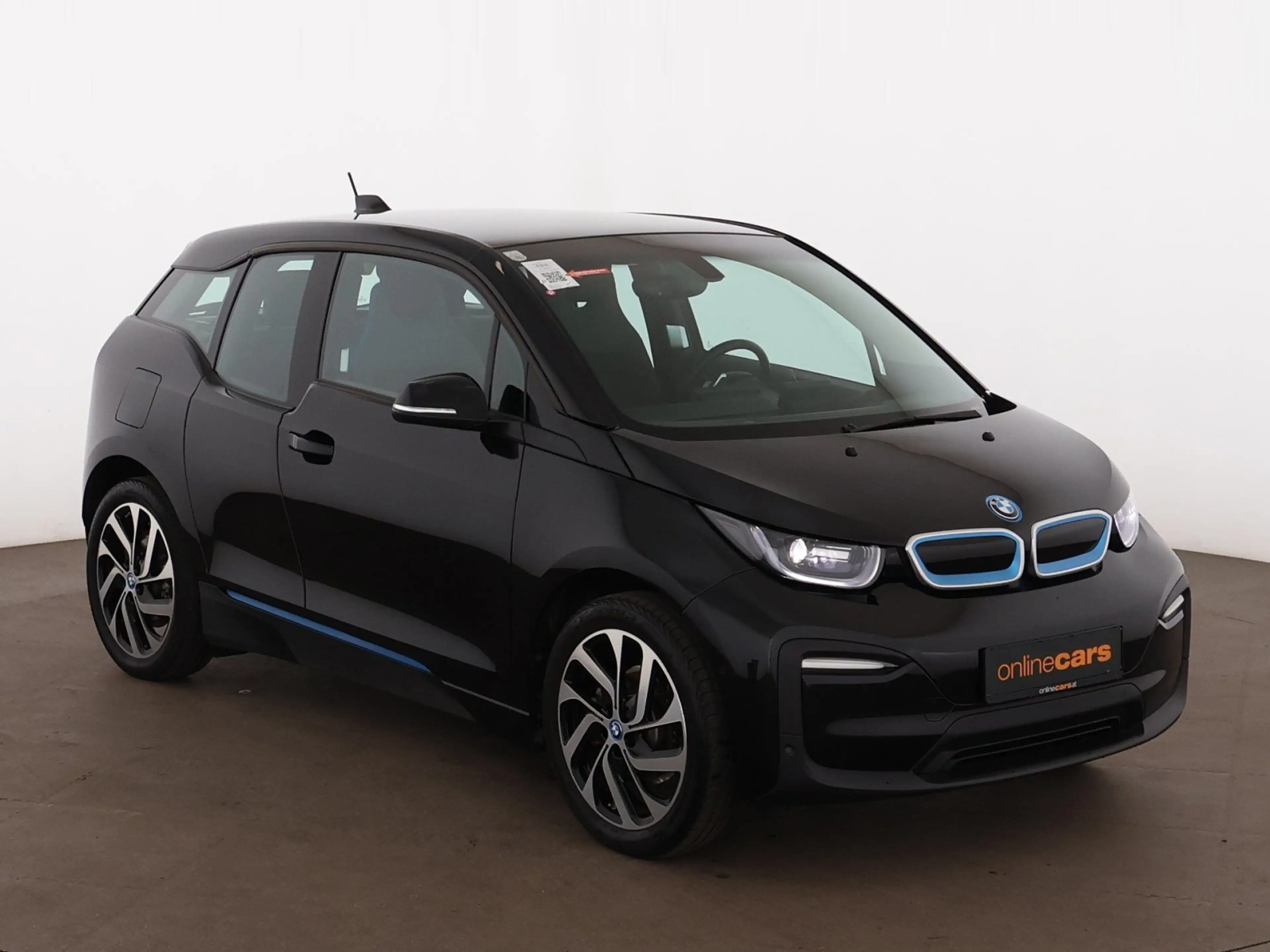 BMW i3 42kWh Aut LED WAERMEPUMPE NAVI SITZHZG R-CAM — photo 4