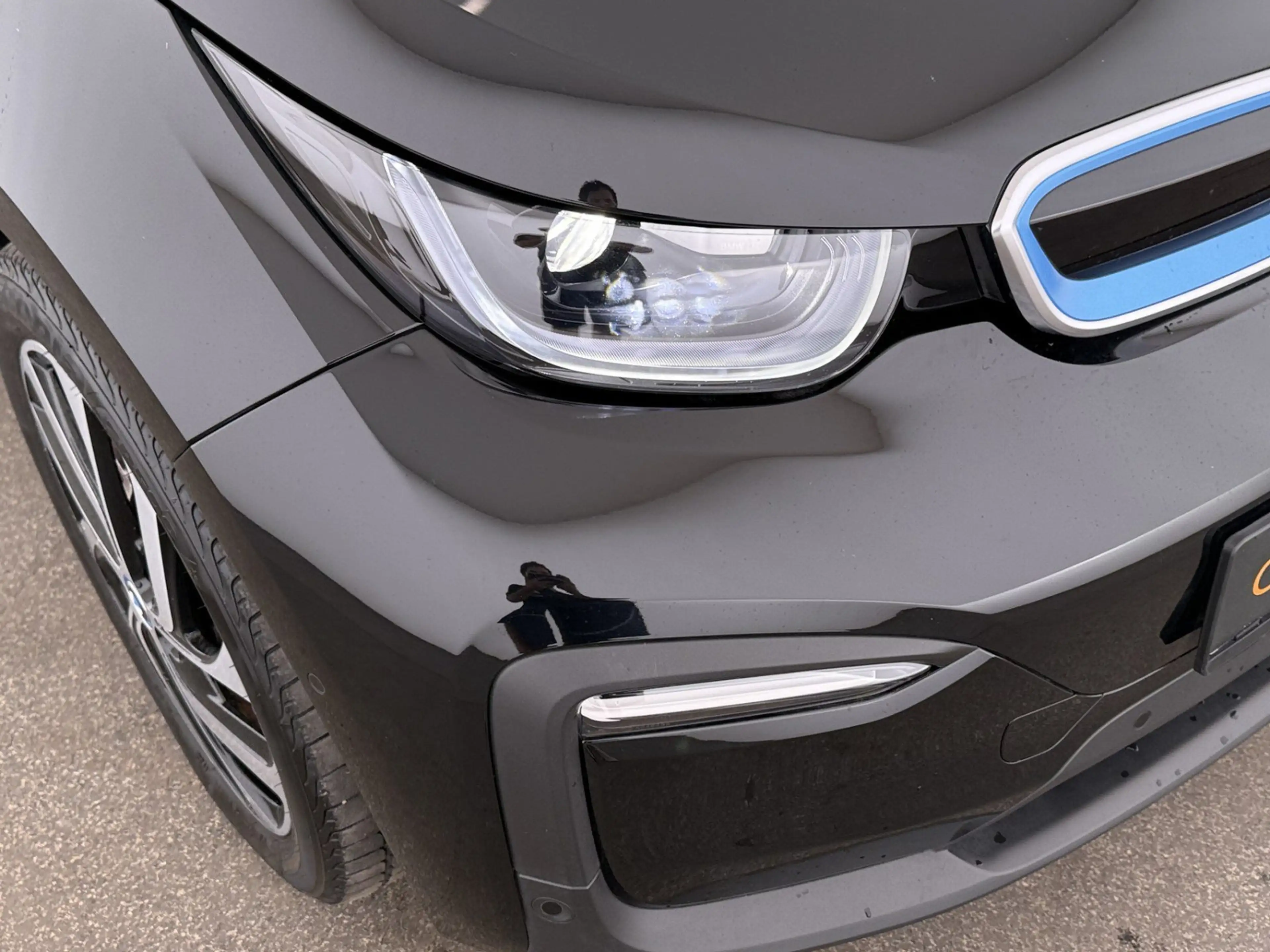 BMW i3 42kWh Aut LED WAERMEPUMPE NAVI SITZHZG R-CAM — photo 12