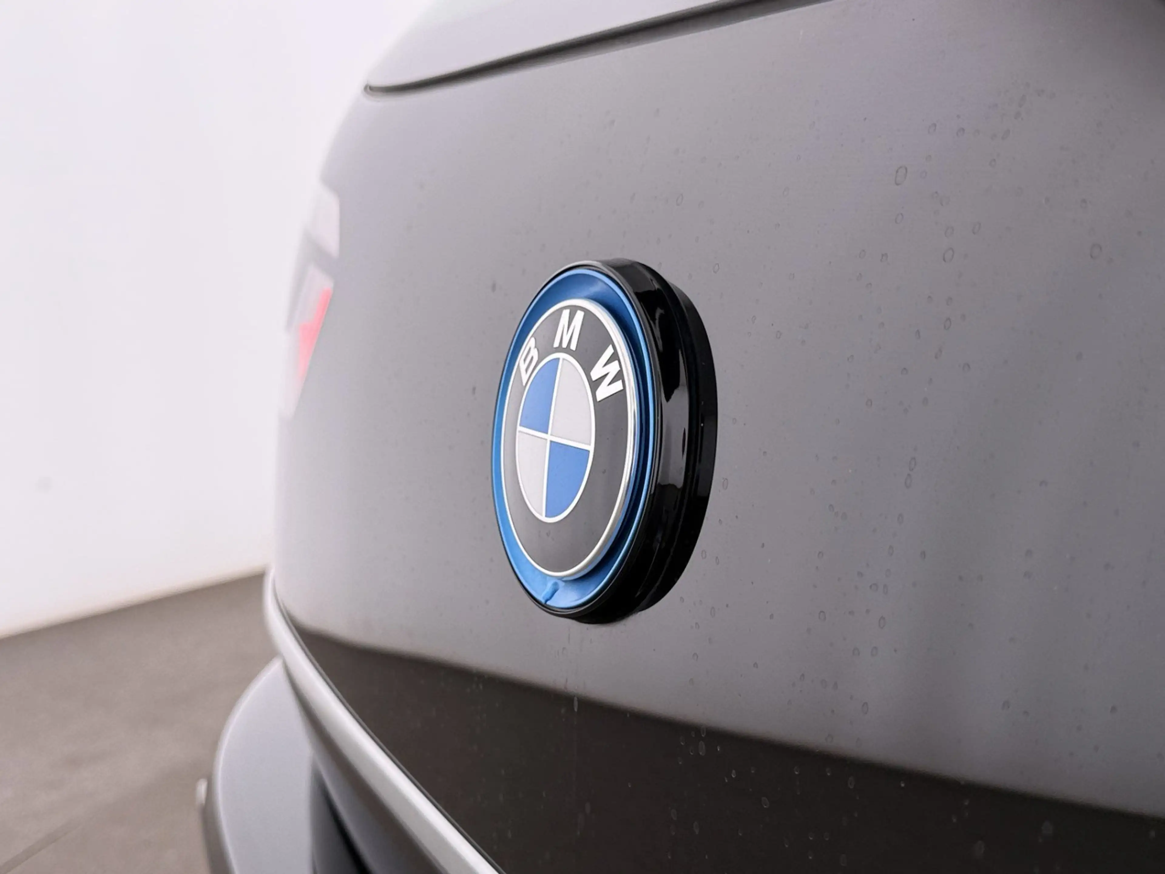 BMW i3 42kWh Aut LED WAERMEPUMPE NAVI SITZHZG R-CAM — photo 10