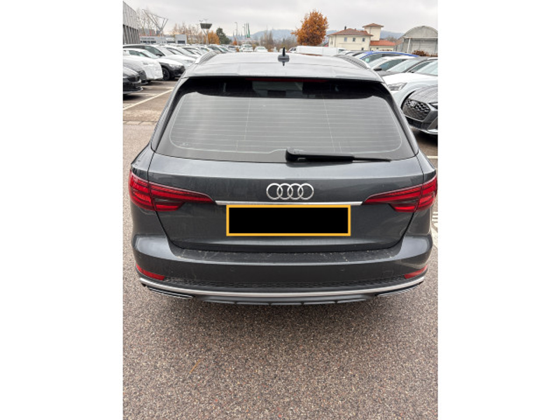 Audi A4 45 TDI QU S-Line — photo 3