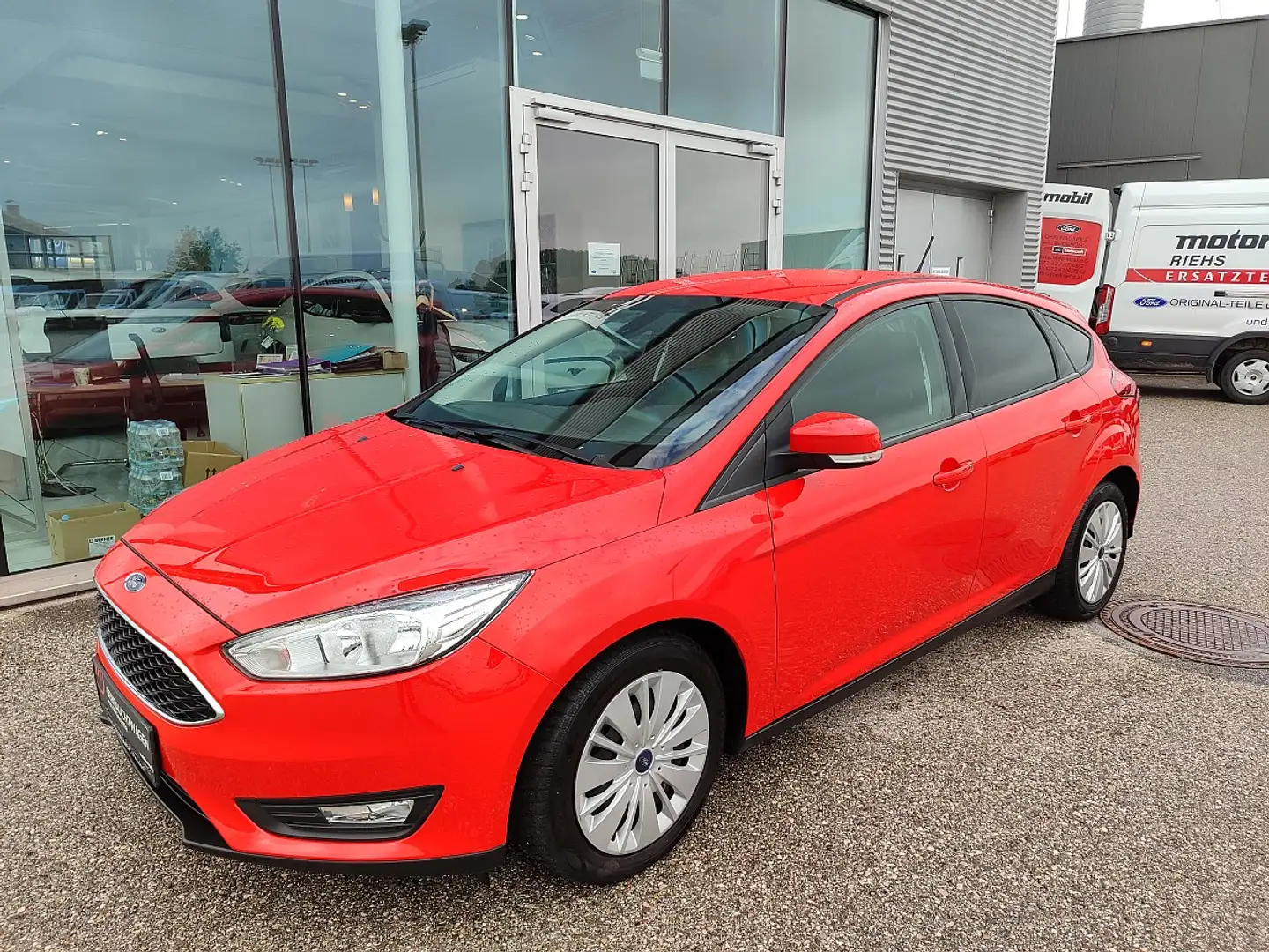 Ford Focus 1,0 EcoBoost Trend Rot - 1